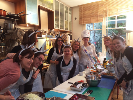 EVJF cours de cuisine paris avec de jolies Licornes